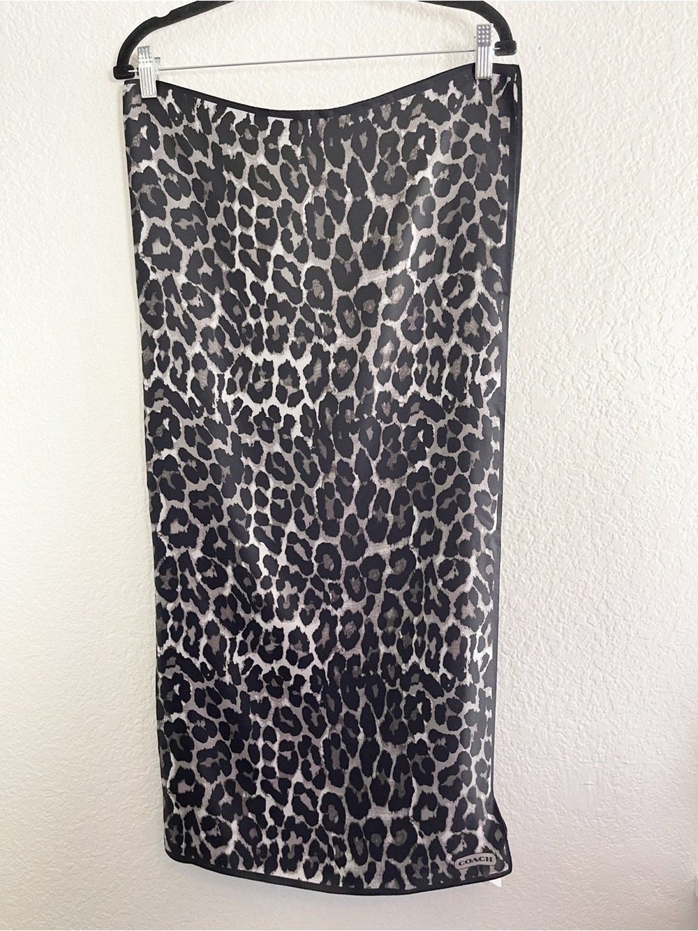 Coach Black & White Leopard Silk Scarf
NWT 36 x36